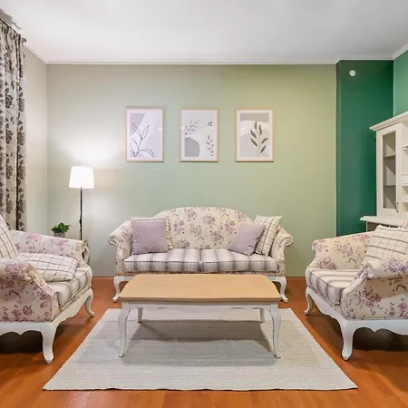 Daire Life In Colors - Elegant 2bd Premium By Flat Mаnager